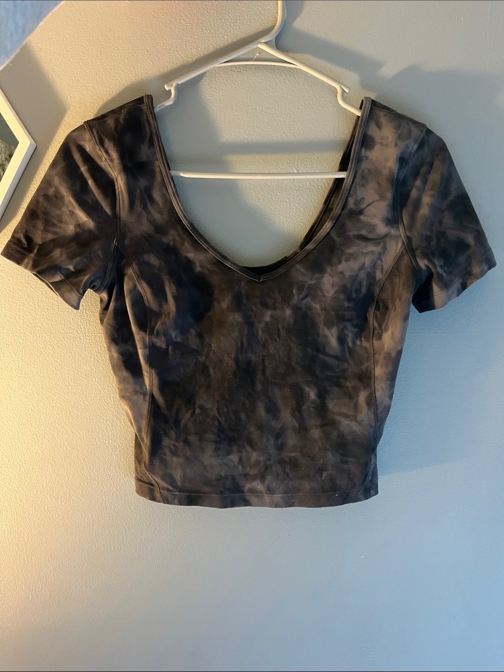 Women’s Black Tie-Dye V-Neck Crop Top
